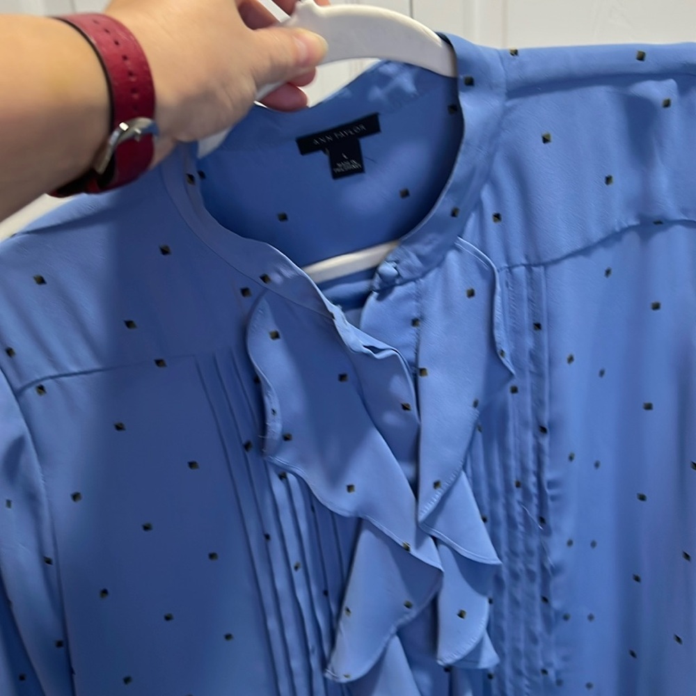 Ann Taylor Blue Ruffle Blouse👚🌟🌟🌟 - Picture 3 of 10